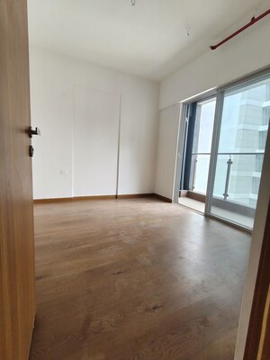 Room in 2 BHK Apartment at Gera Planet Of Joy, Kharadi – for Rent