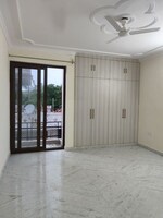 3.5 BHK + Prayer Room,Servant Room,Study Room,Extra Room,Store Room 450 Sq.Mt. Villa in Sector 46