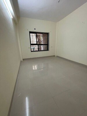 Room in 1 BHK Apartment at Khar West – for Rent