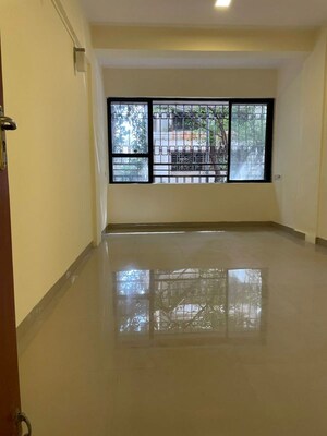 1 BHK Apartment For Rent in Khar West