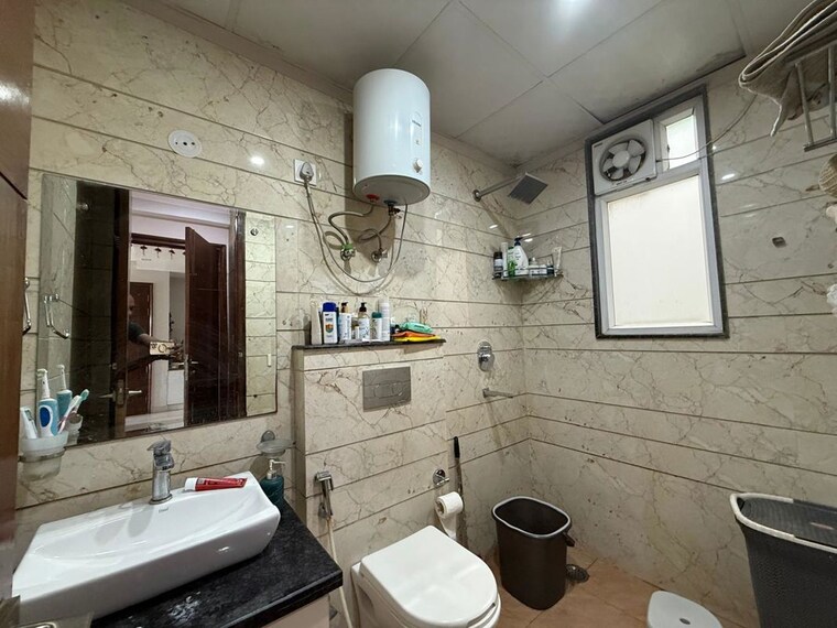 Washroom, the-images-floors 3 Bedroom 2500 Sq.Ft. Builder Floor In Sector 51 Gurgaon 10605953
