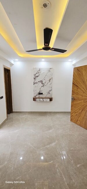 Room in 1 RK Builder Floor at Sindhuja Greens, Sector 10 Greater Noida – for Sale