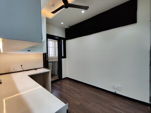 Room in 4 BHK Apartment at Bhartiya Nikoo Homes Phase 2, Thanisandra Main Road – for Rent