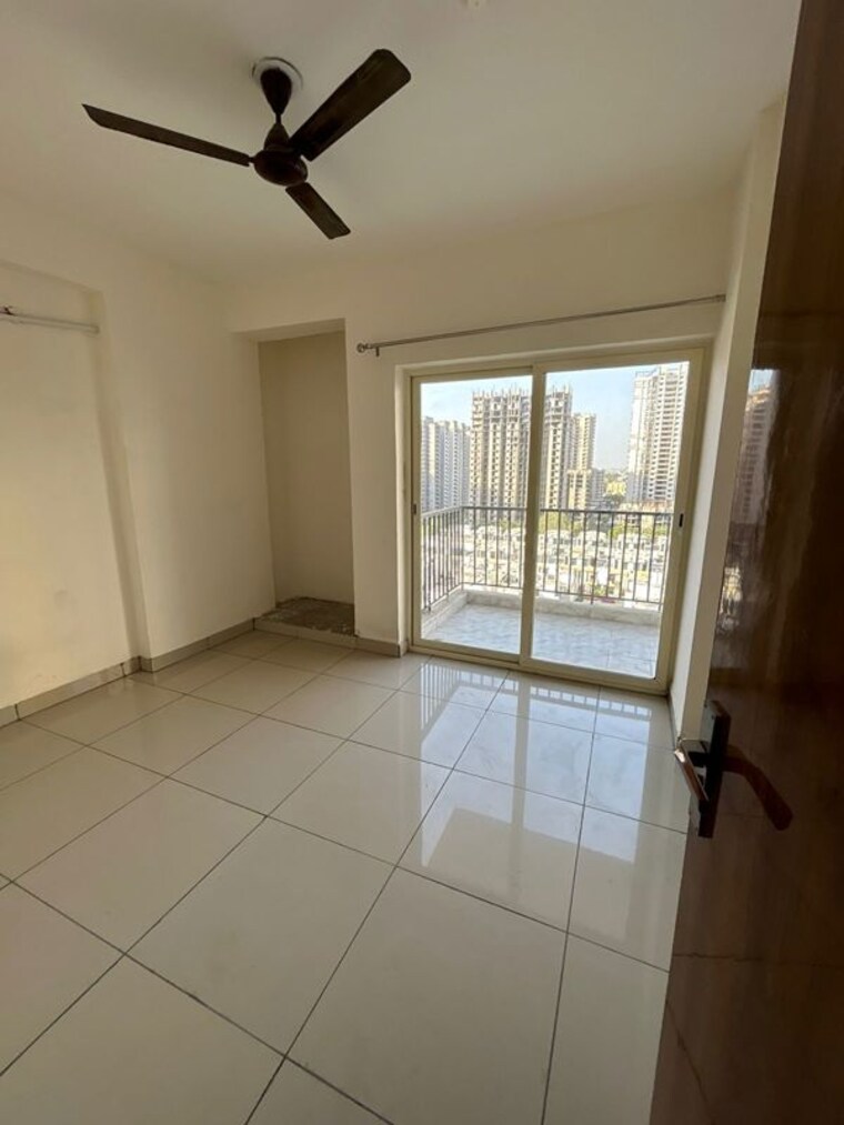 Bathroom, amrapali-silicon-city 3 Bedroom 1420 Sq.Ft. Apartment In Sector 76 Noida 10605955