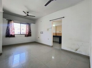 Room in 2 BHK Apartment at Godrej Park Ridge, Manjari – for Rent
