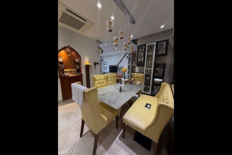 Team Area, transcon-flora-heights 3 Bedroom 1550 Sq.Ft. Apartment In Andheri West Mumbai 10605977