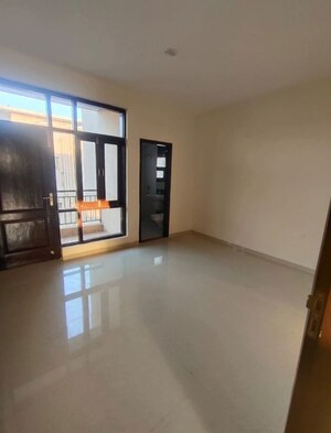Room in 3 BHK Builder Floor at Omaxe New Chandigarh, North Mullanpur – for Sale