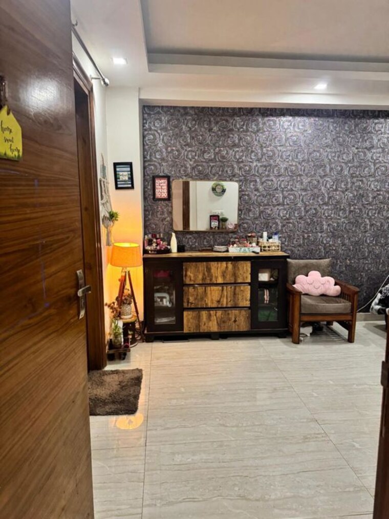 Living Room, builder-floor 3 Bedroom 215 Sq.Ft. Builder Floor In Sector 28 Gurgaon 10606013