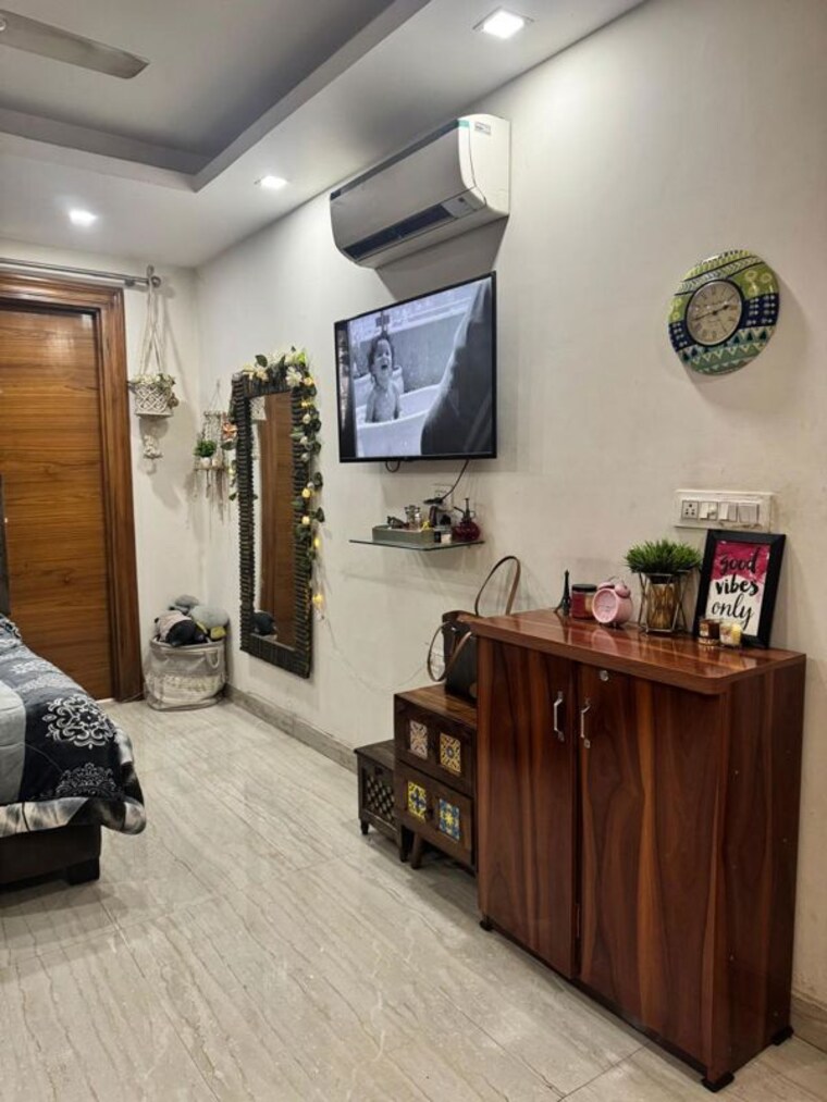Living Room, builder-floor 3 Bedroom 215 Sq.Ft. Builder Floor In Sector 28 Gurgaon 10606013