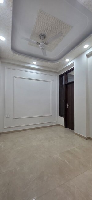 Room in 3.5 BHK Builder Floor at Vasundhara – for Sale