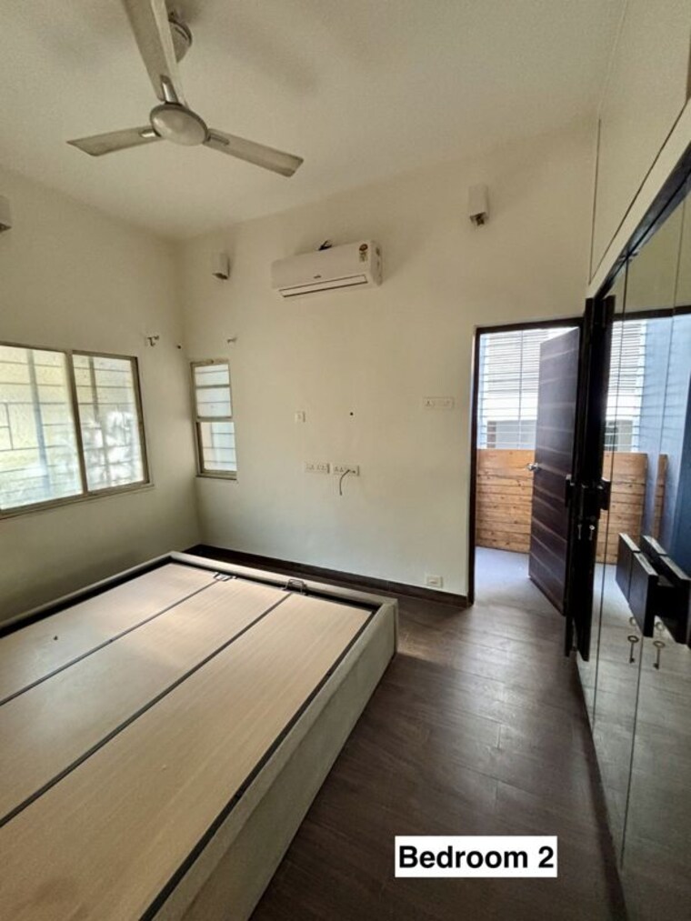 Kitchen, chintamani-trimurti 4 Bedroom 2500 Sq.Ft. Apartment In Law College Road Pune 10606032