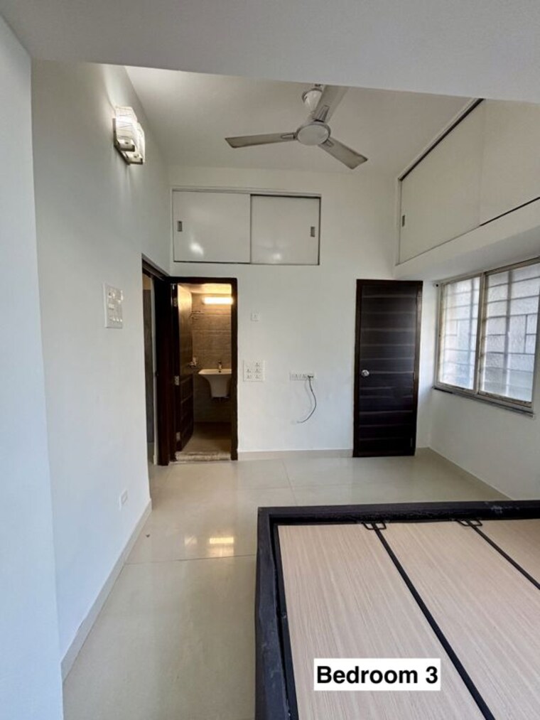 Kitchen, chintamani-trimurti 4 Bedroom 2500 Sq.Ft. Apartment In Law College Road Pune 10606032