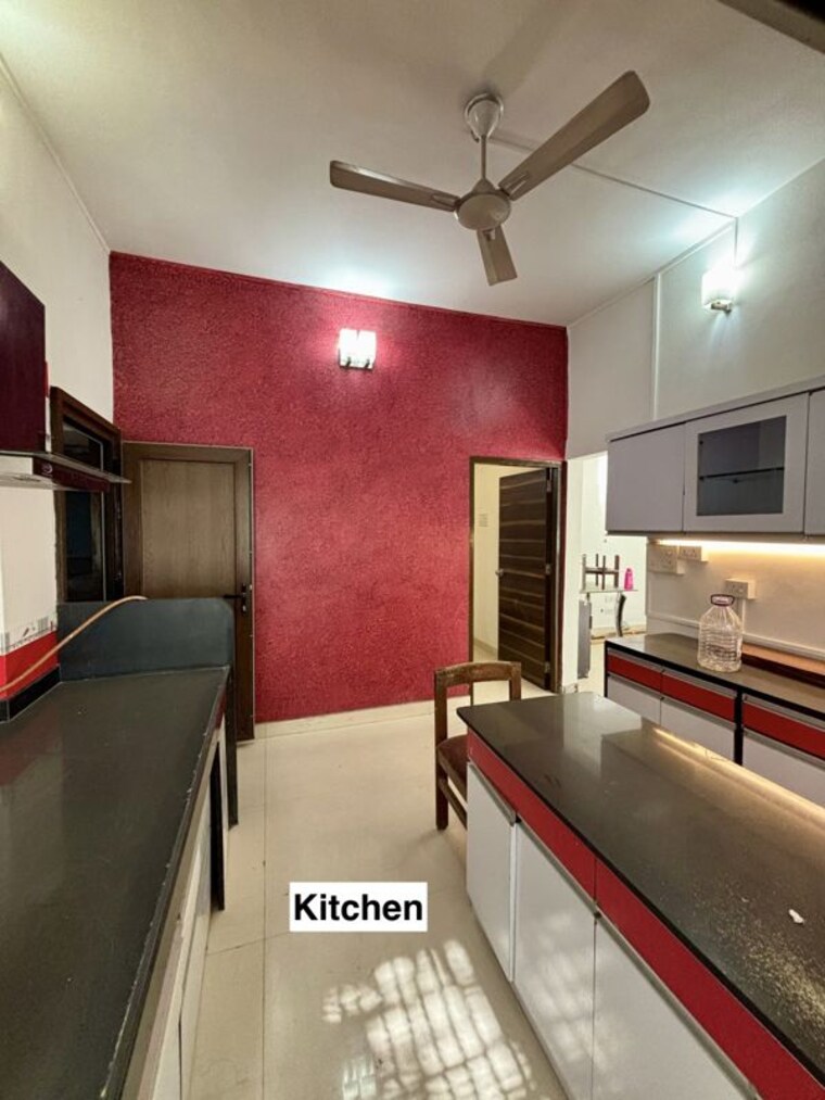 Kitchen, chintamani-trimurti 4 Bedroom 2500 Sq.Ft. Apartment In Law College Road Pune 10606032