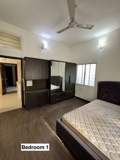 4 BHK + Prayer Room Apartment For Rent in Chintamani Trimurti