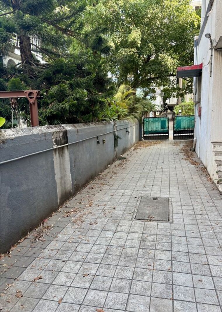 Balcony, chintamani-trimurti 4 Bedroom 2500 Sq.Ft. Apartment In Law College Road Pune 10606032