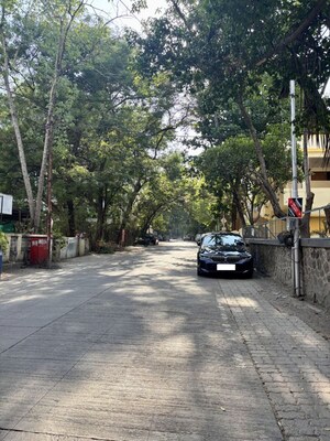 Parking in 4 BHK Apartment at Chintamani Trimurti, Law College Road – for Rent
