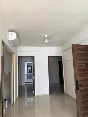 3 BHK Apartment For Rent in Smart World Orchard, Sector 61