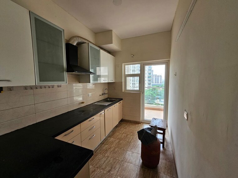 Kitchen, shree-vardhman-victoria 2.5 Bedroom 1350 Sq.Ft. Apartment In Sector 70 Gurgaon 10606031