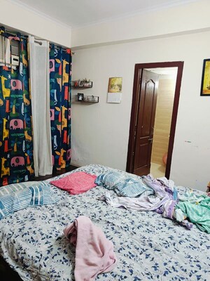Bedroom in 3 BHK Apartment at Supertech Cape Town, Sector 74 – for Rent