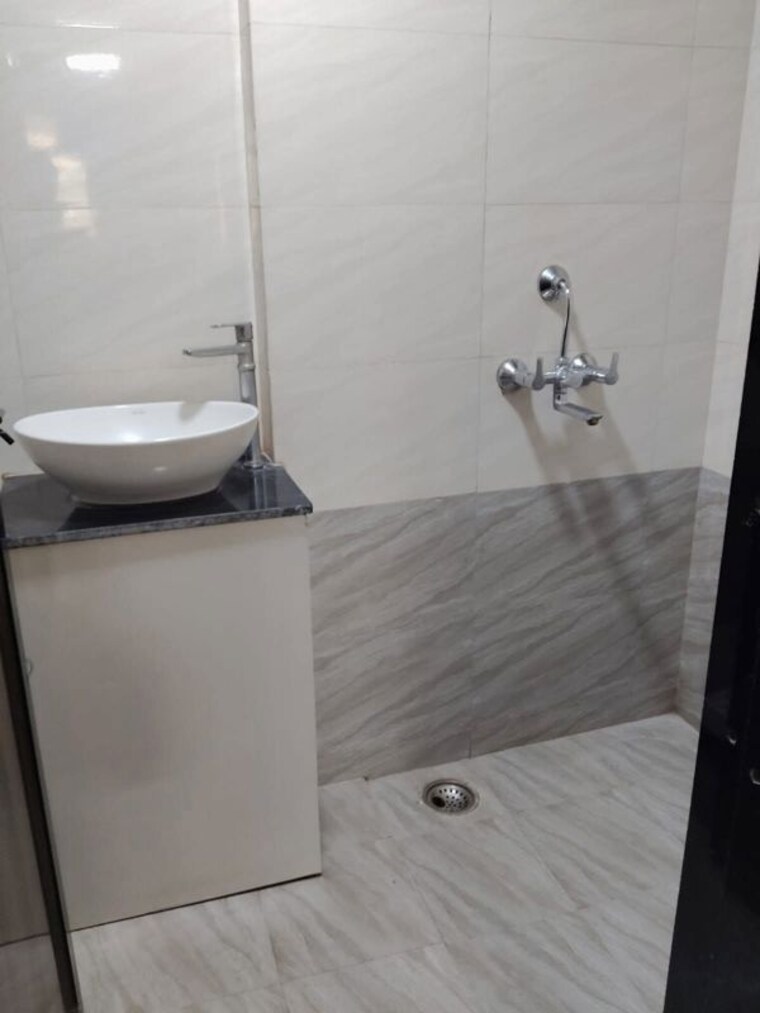 Bathroom, rutu-estate 1 Bedroom 430 Sq.Ft. Apartment In Brahmand Thane 10606048