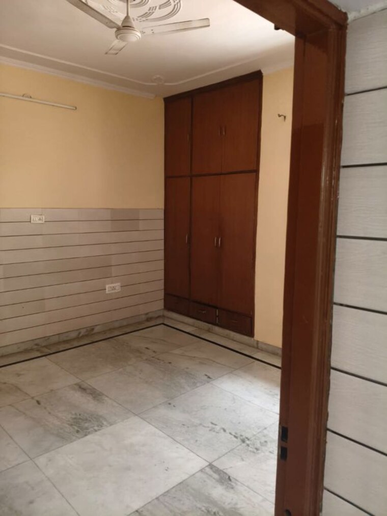 Room, sector 9 3 Bedroom 263 Sq.Yd. Builder Floor In Sector 9 Gurgaon 10605670