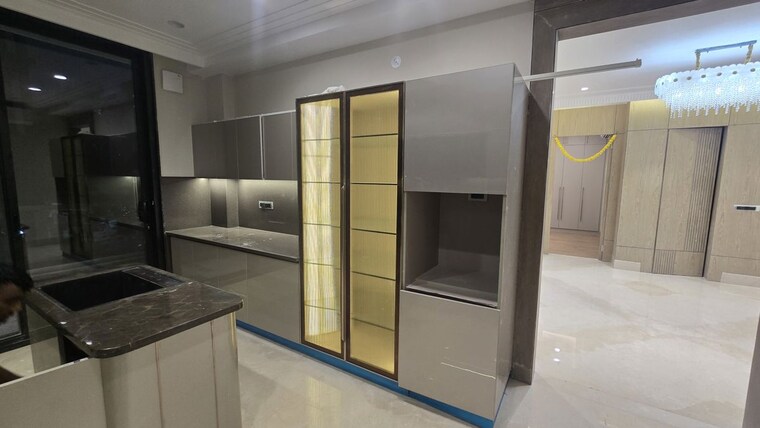Room, sector 99 3 Bedroom 2000 Sq.Ft. Builder Floor In Sector 99 Gurgaon 10605671