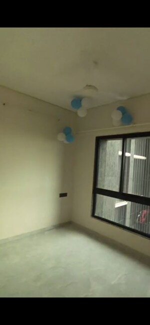 Room in 2 BHK Apartment at Paradigm Antalya, Oshiwara – for Rent