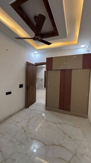 Room in 2 BHK Builder Floor at Patwari – for Sale