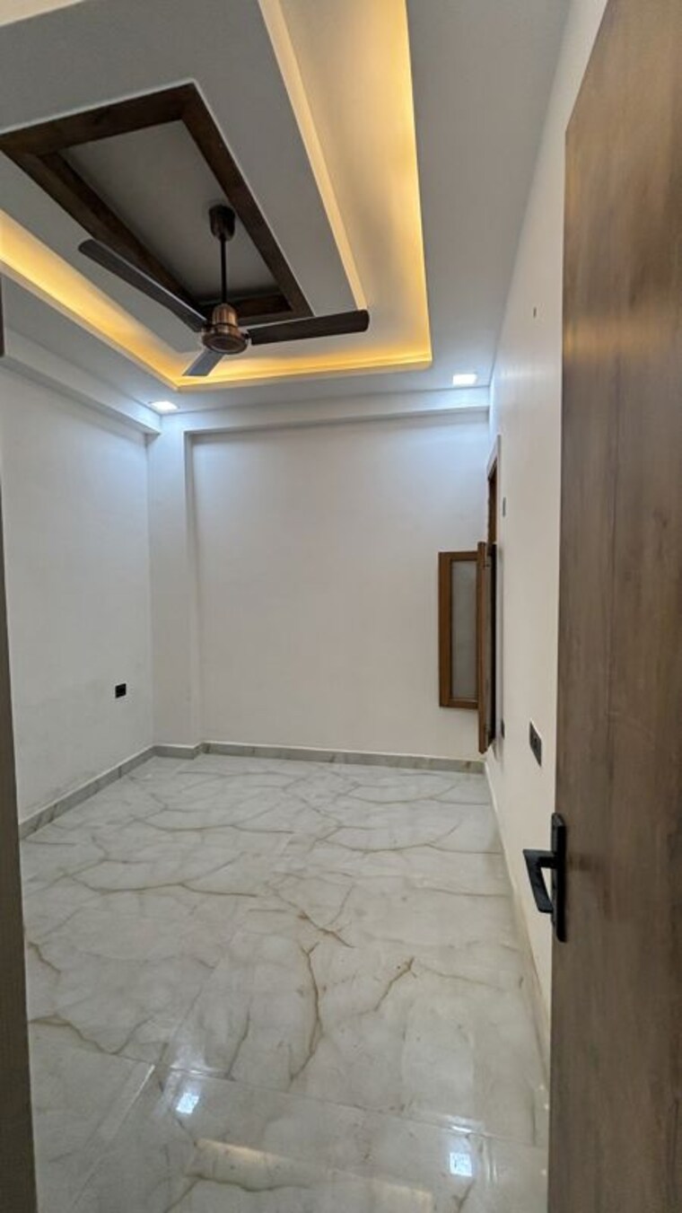 Room, patwari 2 Bedroom 1810 Sq.Ft. Builder Floor In Patwari Greater Noida 10606279