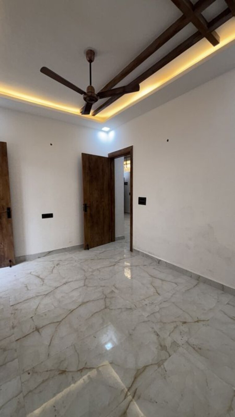 Room, patwari 2 Bedroom 1810 Sq.Ft. Builder Floor In Patwari Greater Noida 10606279