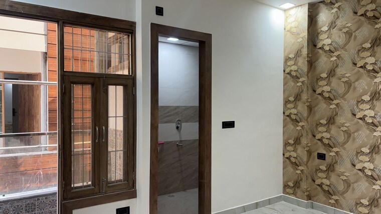 Other, patwari 2 Bedroom 1810 Sq.Ft. Builder Floor In Patwari Greater Noida 10606279