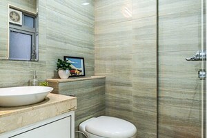 Bathroom in 5 BHK Apartment at Oberoi Realty Esquire, Goregaon East – for Sale