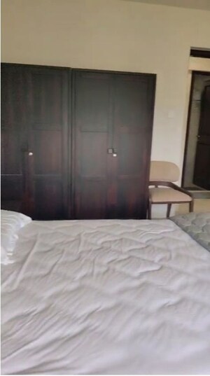 Bedroom in 2 BHK Apartment at Chembur – for Rent