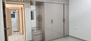 Room in 3 BHK Apartment at Mantri Webcity, Hennur Road – for Rent