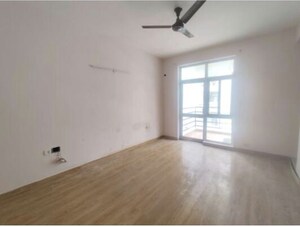 Room in 2 BHK Apartment at Piyush Heights, Sector 89 – for Sale