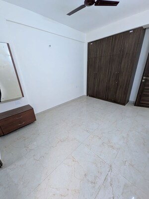 Room in 4 BHK Builder Floor at SS Linden, Sector 84 – for Rent