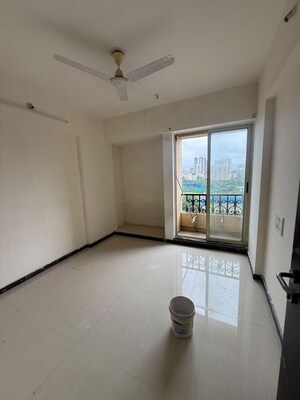 Room in 2 BHK Apartment at Nandivardhan Everest, Kolshet – for Rent