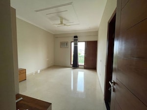 Building Lobby in 3 BHK Apartment at Ambika Florence Park, North Mullanpur – for Rent