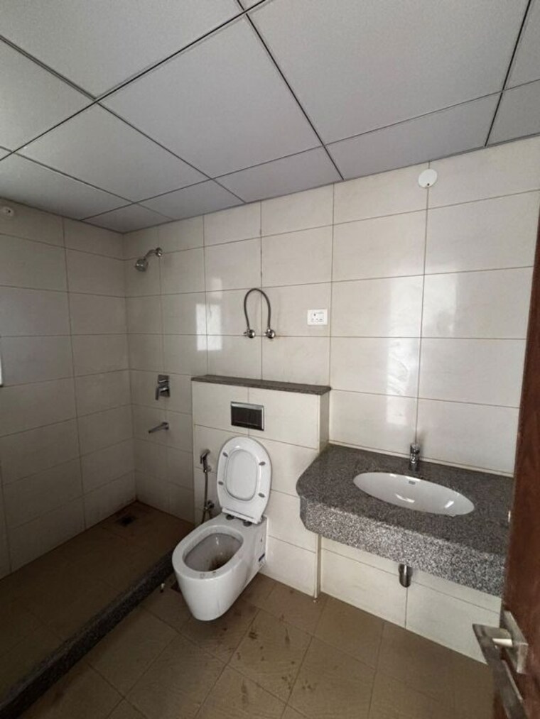 Bathroom, godrej-meridien 4 Bedroom 2720 Sq.Ft. Apartment In Sector 106 Gurgaon 10605683