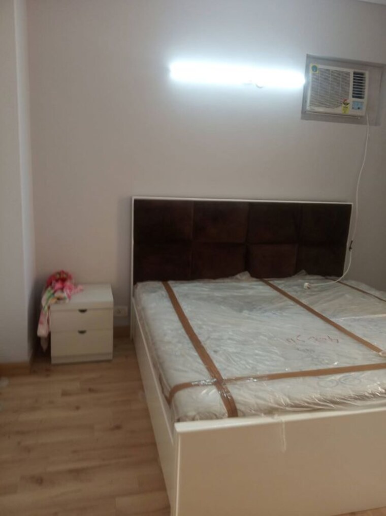 Bedroom, bptp-park-grandeura 3 Bedroom 2353 Sq.Ft. Apartment In Sector 82 Faridabad 10606328