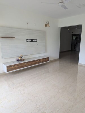 Room in 3.5 BHK Apartment at PCOC Lanai, Koramangala – for Rent