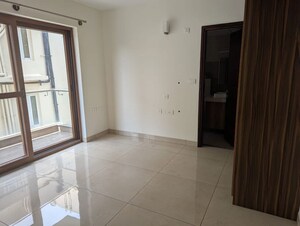 Room in 3.5 BHK Apartment at PCOC Lanai, Koramangala – for Rent