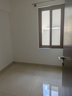 Room in 3.5 BHK Apartment at PCOC Lanai, Koramangala – for Rent