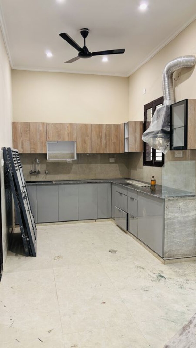 Kitchen, sector 16b greater noida 3.5 Bedroom 1920 Sq.Ft. Builder Floor In Sector 16b Greater Noida Greater Noida 10606322