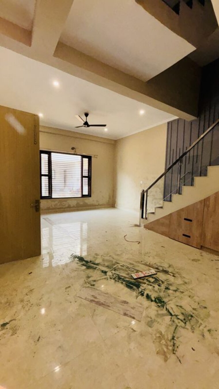 undefined, sector 16b greater noida 3.5 Bedroom 1920 Sq.Ft. Builder Floor In Sector 16b Greater Noida Greater Noida 10606322