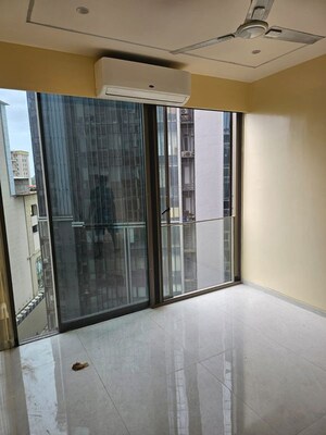 Bedroom in 2 BHK Apartment at Chembur – for Rent