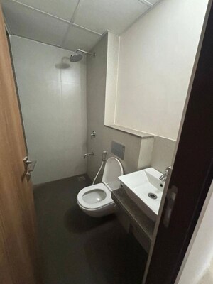Bathroom in 1.5 BHK Apartment at Piramal Vaikunth, Balkum Pada – for Rent