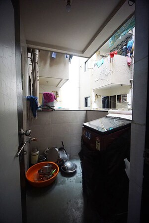 Team Area in 2 BHK Apartment at Motera – for Sale