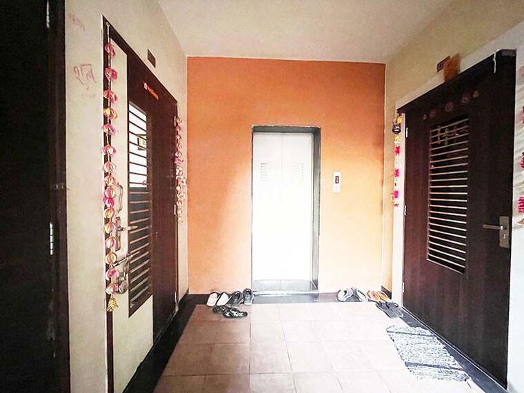 Bathroom, motera 2 Bedroom 147 Sq.Yd. Apartment In Motera Ahmedabad 10606381