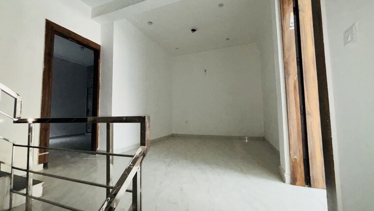 Room, vaidpura 3.5 Bedroom 2525 Sq.Ft. Villa In Vaidpura Greater Noida 10606370